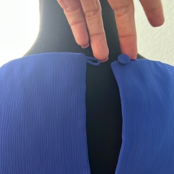 NWT,Antonio Melani, Gorgeous Softly-Layered Dress, (MSRP $170), Size 0 - Picture 6 of 14